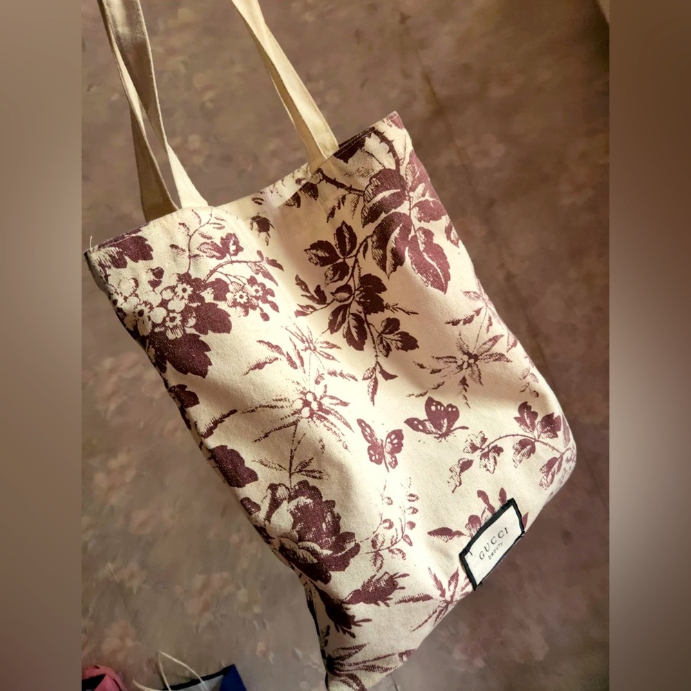 Novelty canvas tote in Gucci beauty, medium size,New